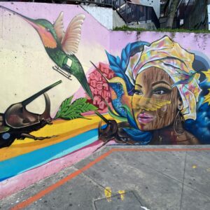 Tour Pablo Escobar + Comuna 13 + RoofTop - Medellín para dos o mas personas.