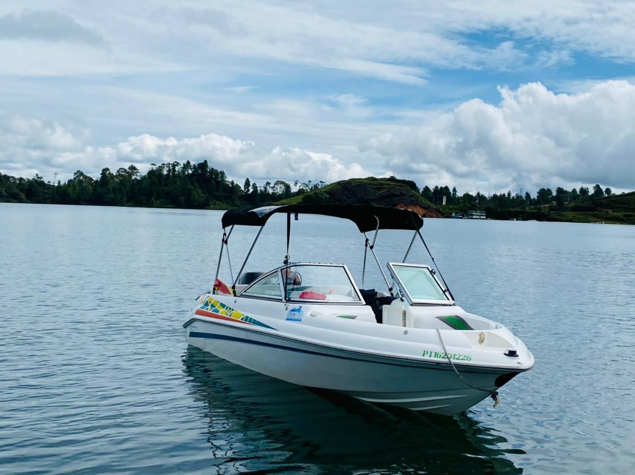 Tour Guatape - Paseo en lancha de lujo - 1 Hora