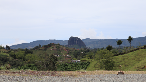 Tour Guatape + Yate de lujo + Piedra del Peñol, Para dos o mas personas. - Imagen 6