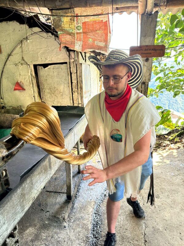 Tour Cafetero-Panelero + Cabalgata - Medellín - Imagen 3